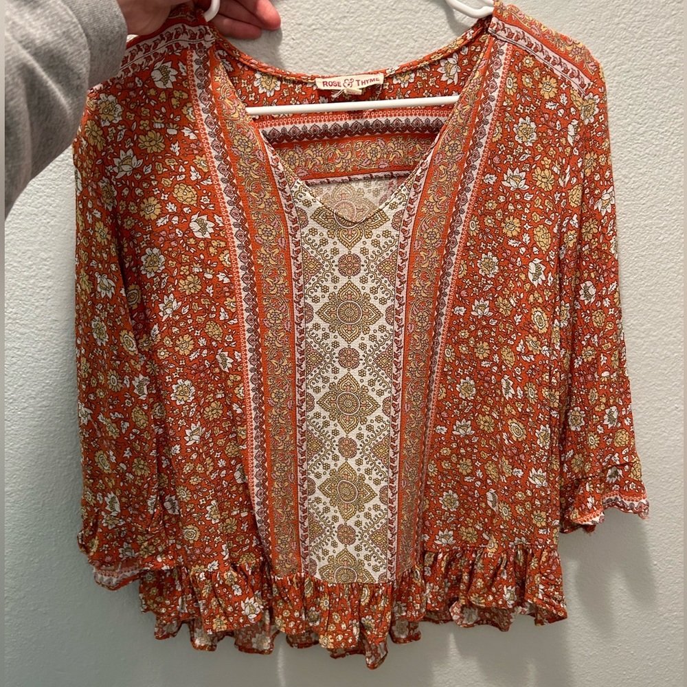 orange blouse